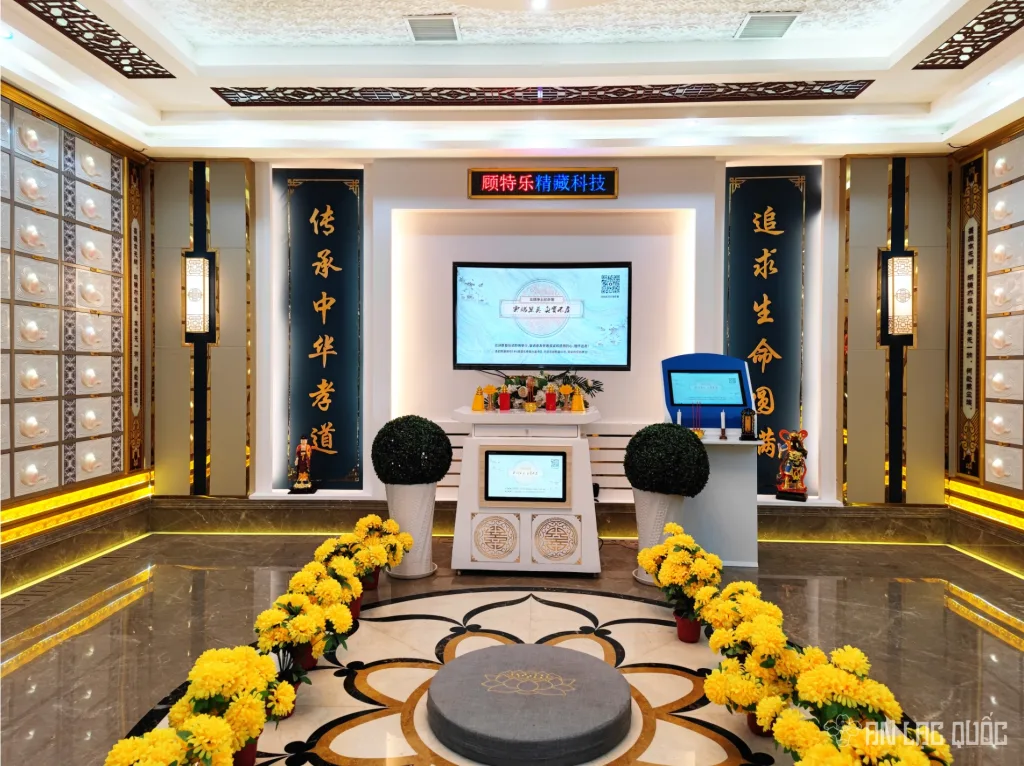 Nhà tro cốt